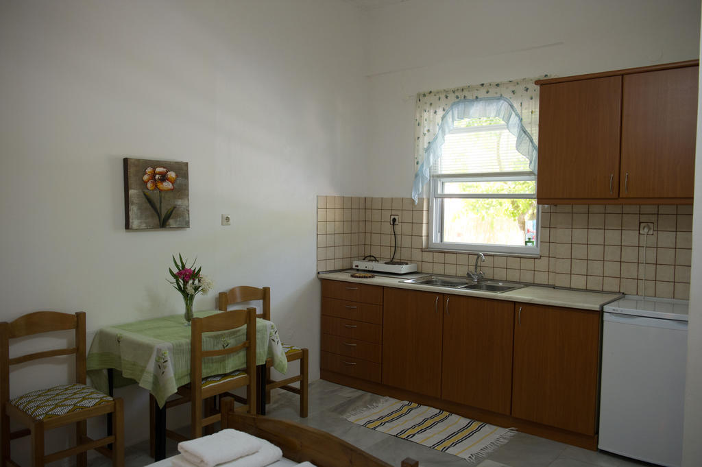 Soldatos Rooms Marantochori Номер фото