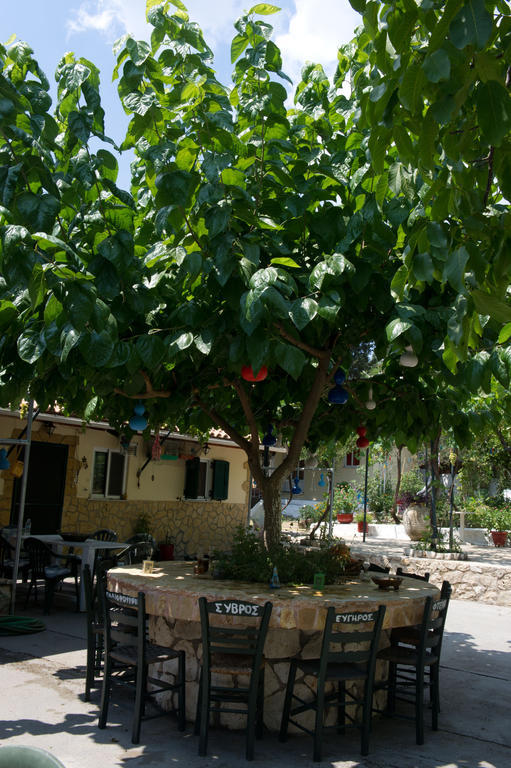 Soldatos Rooms Marantochori Экстерьер фото